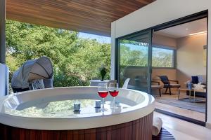 Cruz con MarPlaya Mamitas