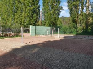 Campings Mobilhomes 6 & 4 pers a Ivry La Bataille Clim TV Wifi terrasse & confort Paris Eure Gestion : photos des chambres
