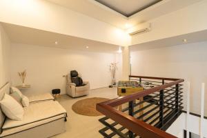 Villa Zambrud Sanur Elegant Tropical Villa with Private Pool & Garden and Garage