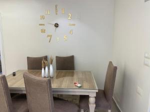 شقه فندقيه فاخره في ارقي منطقه بالمهندسين