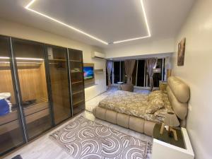 شقه فندقيه فاخره في ارقي منطقه بالمهندسين