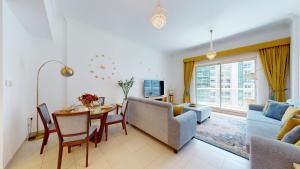 Vacationer Holiday Homes I Premium 1 Bedroom I Canal View I Business Bay I Free Gym, Pool, Parking & Wi-Fi