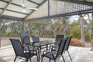 Villa Scalzi - 4-Bed Getaway with Free Wine