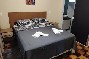 Casa com PiSCiNa, BaNHeiRa e AC- Centro de Joinville