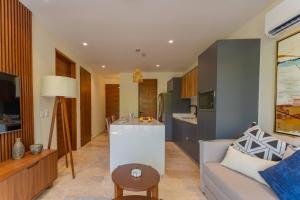 Luxury Coastal Vibes Park 101 Free Beach Club