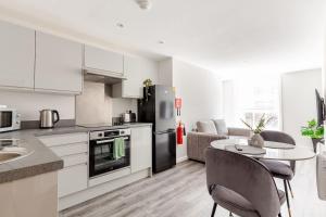 1-Bed Apartment With Sofa Bed in City Centre, Steps from Bold Street and Nightlife