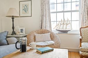 Central Lymington Retreat