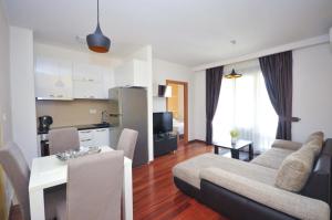 Seaside Apartments Petrovac