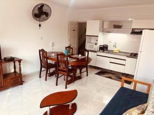 Apto Vista Mar Vila Mirim garagem Wi-Fi