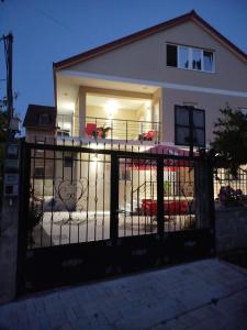 Unique - Ubytování bez kategorie ve městě Pogradec