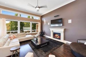 Natures Gate Executive Estate by EMR Vacation Rentals