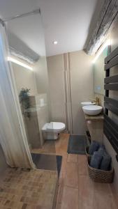 Nice Vieille Ville Appartement neuf et cosy, deux chambres, 6 couchages