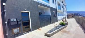 Moderno apartamento frente al mar