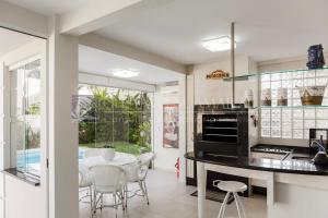 High Standard House in Jurerê Internacional