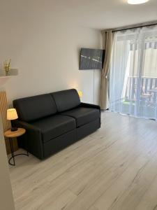 Riviera Retreat - Steps to Beach & Shops, Balcony & AC