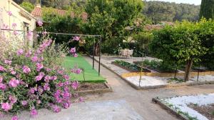 Maisons de vacances Studio climatise-terrasse-Netflix-jardin a 10 min de Cassis : photos des chambres