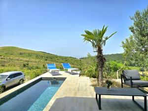 Nature Retreat with Private Pool 279