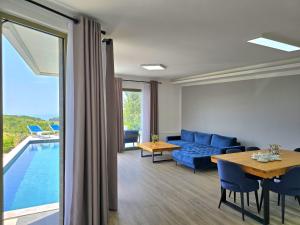 Nature Retreat with Private Pool 279