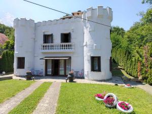 Dvorac Castelo DB 2022