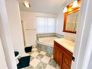 Cozy 5 bedroom Home mins from RIT
