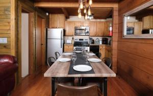 Queen of the Hills The Perfect Cabin