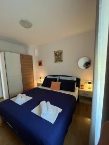 Two-Bedroom Apartment with Terrace and Sea View room in Apartments with a parking space Gradac Makarska - 13196