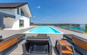 Amazing Apartment In Rogasovci