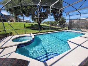 Ryan’s Castle: Magical Stay- 5mi DisneyPoolGame