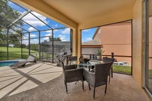 Ryan’s Castle: Magical Stay- 5mi DisneyPoolGame