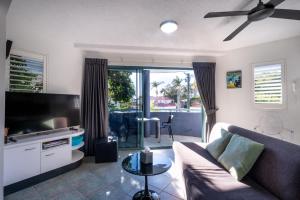 Noosa River Sandy Shores