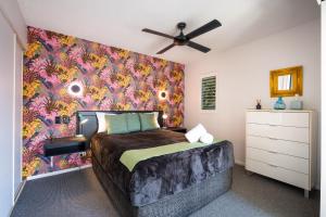 Noosa River Sandy Shores