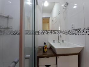 2 Bedroom Apartment - One Block from the Beach