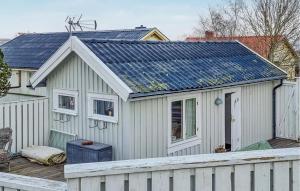 Lovely Home In Hönö With Harbor View