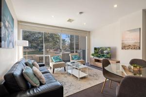 Stylish Curtin Stay with Balcony Views