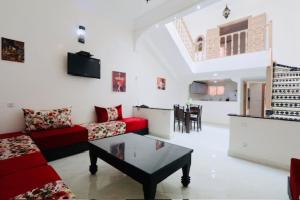 full home pool terrasse résidence alqaria assiyahiya