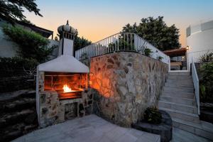 Wonderful Puerto Del Carmen Villa Central Location Villa Cilla Sea Views