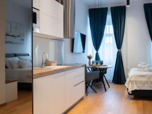 Studio Apartments Rijeka - Studio 1
