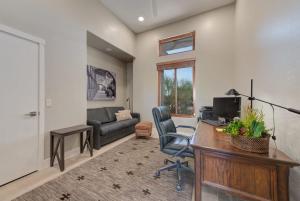 Scottsdale Luxury Heated Pool Desert Views For 6