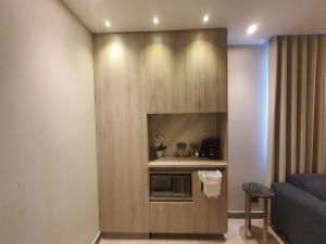 Moderna suite frente al lago cerca a la playa