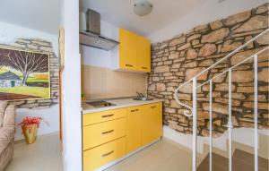 1 Bedroom Awesome Home In Bale 