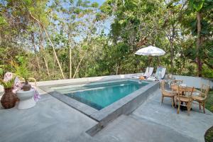 Melasti Wooden Beach House Uluwatu Private pool & Part time staff