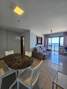 Barra Leme frontal mar