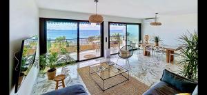 Bandol Appartement Luxe vue mer époustouflante en face des plages - 4hvězdičkové hotely ve městě Bandol