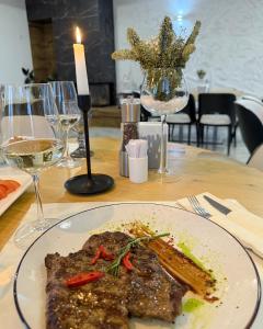 Готель-ресторан Два Леви