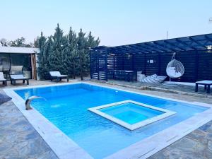 Pool House for 6 by Olivujoj - Shared Pool & Garden