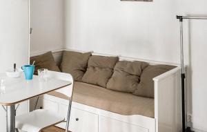 Awesome Apartment In Visby With Kitchen