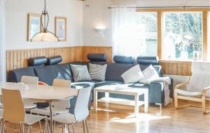 3 Bedroom Stunning Home In Yngsjö