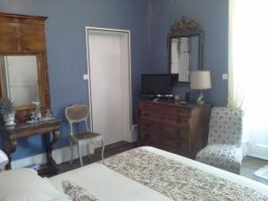 B&B / Chambres d'hotes Le Logis De Ruelle : photos des chambres