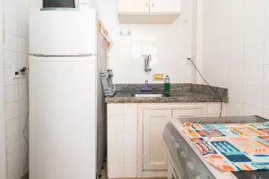 Apê Pitangueiras, 1 Qda Praia! Perto de Tudo!