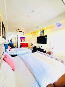 MGs Place Tagaytay Taal View 1623